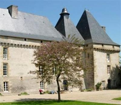 фото отеля Chateau De Mavaleix