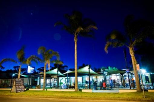фото отеля The Heads Hotel Shoalhaven Heads