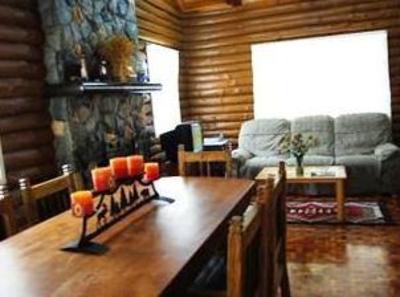 фото отеля Baguio Western Log Cabin