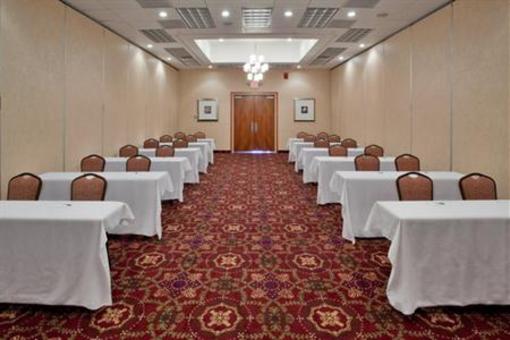 фото отеля Holiday Inn Martinsburg