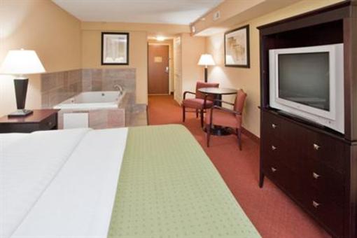 фото отеля Holiday Inn Martinsburg