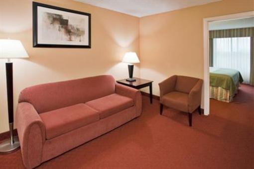 фото отеля Holiday Inn Martinsburg