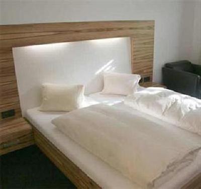 фото отеля Hotel Gasthof Lowen Feldkirch