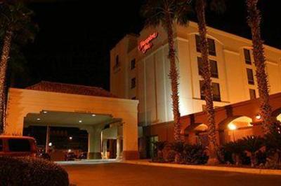 фото отеля Hampton Inn Laredo
