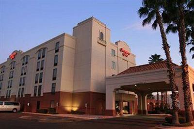 фото отеля Hampton Inn Laredo