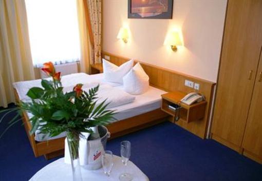 фото отеля Kyffhäuser Hotel Grossharthau