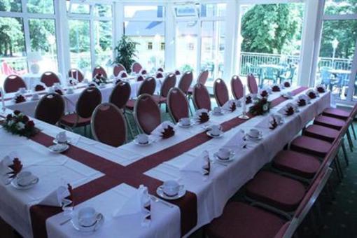 фото отеля Kyffhäuser Hotel Grossharthau