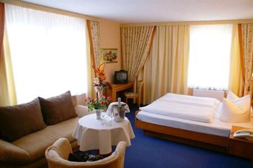 фото отеля Kyffhäuser Hotel Grossharthau