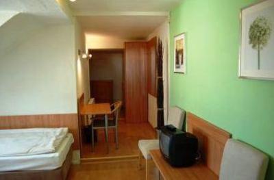 фото отеля Hotel Adler Neulussheim