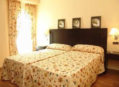 фото отеля Hostal Plaza
