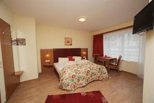 фото отеля Mountain Motel Kaprun