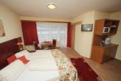 фото отеля Mountain Motel Kaprun