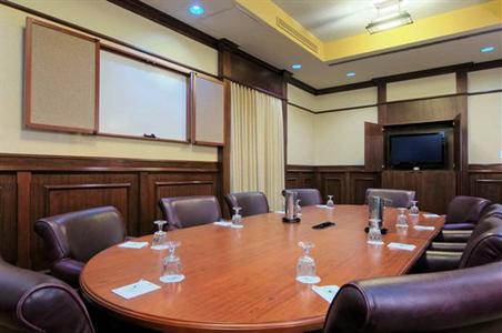 фото отеля Embassy Suites Hotel Los Angeles-Downey