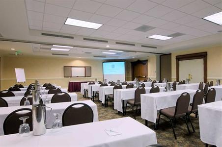 фото отеля Embassy Suites Hotel Los Angeles-Downey