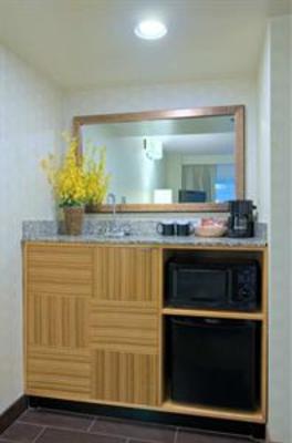 фото отеля Embassy Suites Hotel Los Angeles-Downey