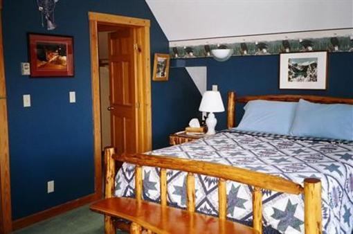 фото отеля Kicking Horse Canyon B&B