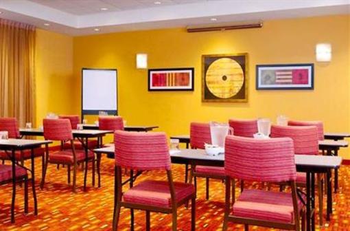 фото отеля Courtyard by Marriott Philadelphia Langhorne