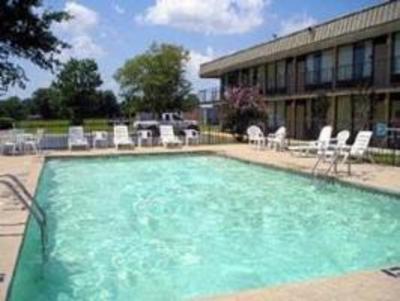 фото отеля Quality Inn Dyersburg