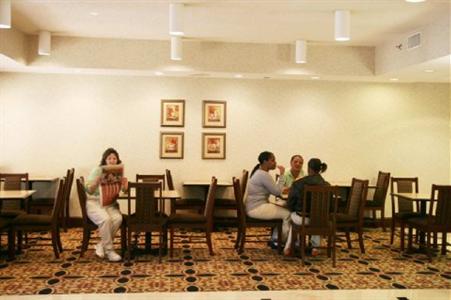 фото отеля Hampton Inn Atlanta Peachtree City