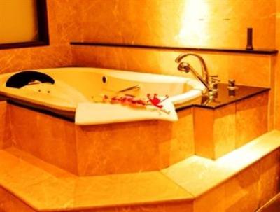 фото отеля SBTH Boutique Hotel Sanggabuana 11