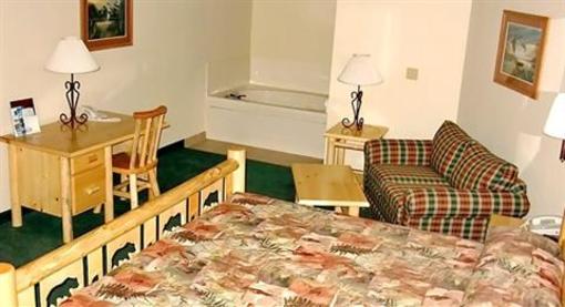 фото отеля AmericInn Lodge & Suites Ladysmith