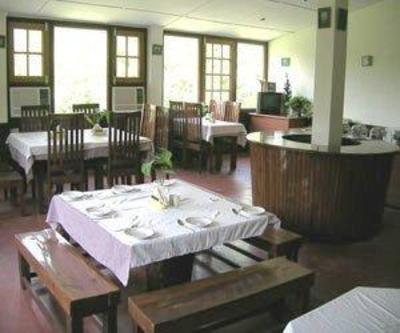 фото отеля Corbett Treff Hotel Ramnagar