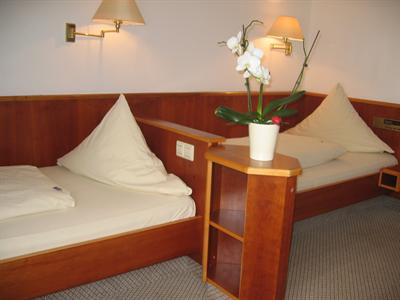 фото отеля Hotel Wuermtaler Gaestehaus