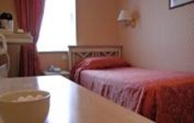 фото отеля Fallen Knight Hotel & Restaurant
