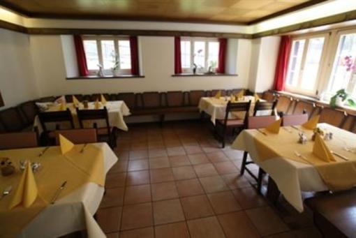 фото отеля Hotel Zum Weissen Rossli Goschenen