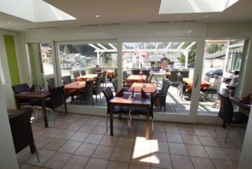 фото отеля Hotel Zum Weissen Rossli Goschenen