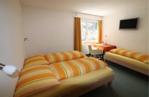 фото отеля Hotel Zum Weissen Rossli Goschenen