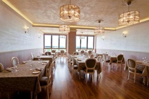 фото отеля Domus Fontana Hotel Restaurant  Fonz