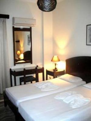 фото отеля Kalamaki Mare Suites
