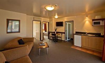 фото отеля Broadway Motel Picton (New Zealand)