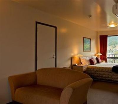 фото отеля Broadway Motel Picton (New Zealand)