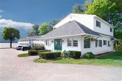 фото отеля Center Harbor Inn on Lake Winnipesaukee