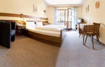фото отеля Waldpension Jägerstüberl Bad Griesbach