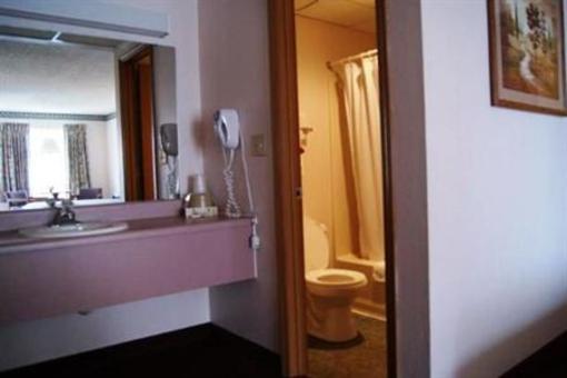 фото отеля Twelve Oaks Inn