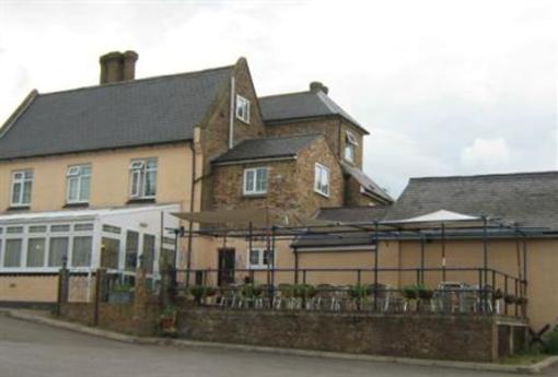 фото отеля Papillon Woodhall Arms