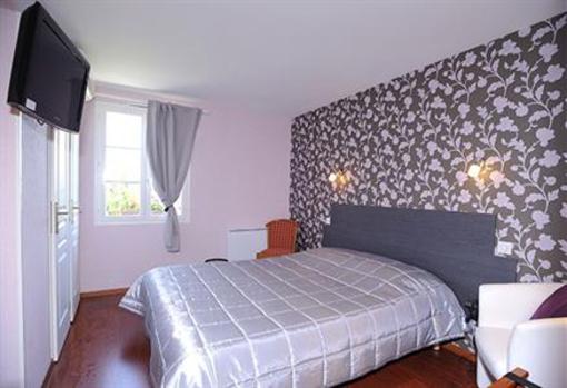 фото отеля Logis Aux Maisons