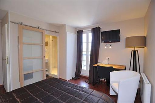 фото отеля Logis Aux Maisons