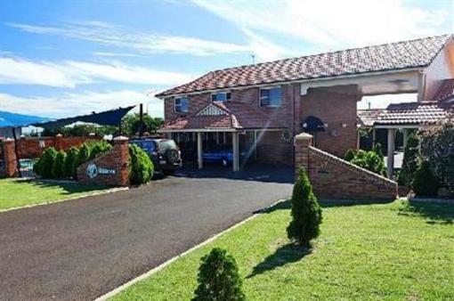 фото отеля Cotswold Motor Inn