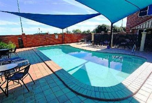 фото отеля Cotswold Motor Inn