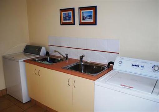 фото отеля Cotswold Motor Inn