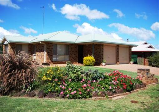 фото отеля Cotswold Motor Inn