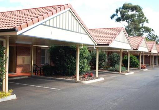 фото отеля Cotswold Motor Inn