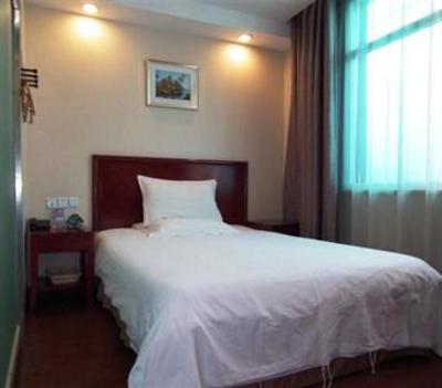 фото отеля Green Tree Inn Hangzhou Xihu Nanshan
