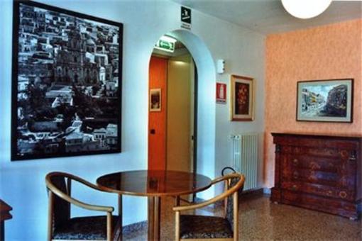 фото отеля Hotel Bristol