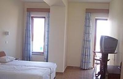 фото отеля Tuck Inn Apartments