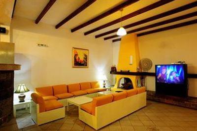 фото отеля Elpida Hotel & Apartments